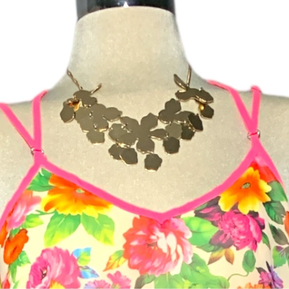 NEW LULUMARI Pink Floral Multicolour Design Maxi Dress Size L. - Picture 9 of 15